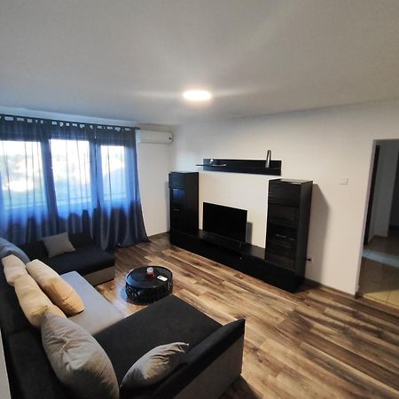 Apartament Luna จูรีลอฟกา ภายนอก รูปภาพ