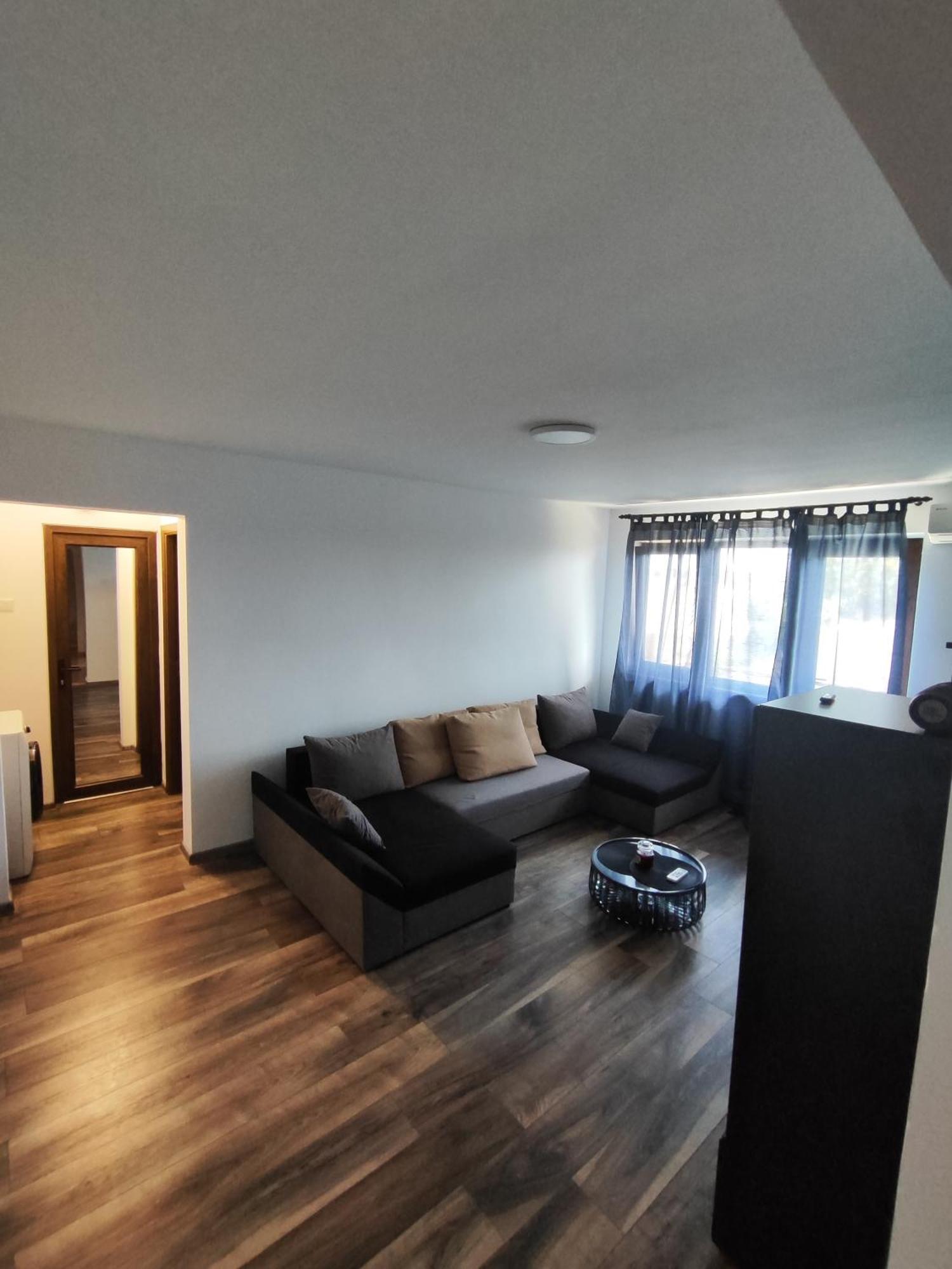 Apartament Luna จูรีลอฟกา ภายนอก รูปภาพ